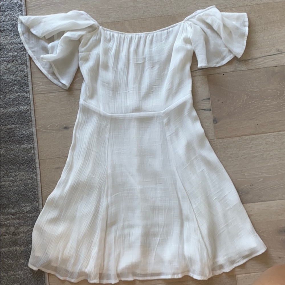 Shoulder mini dress
